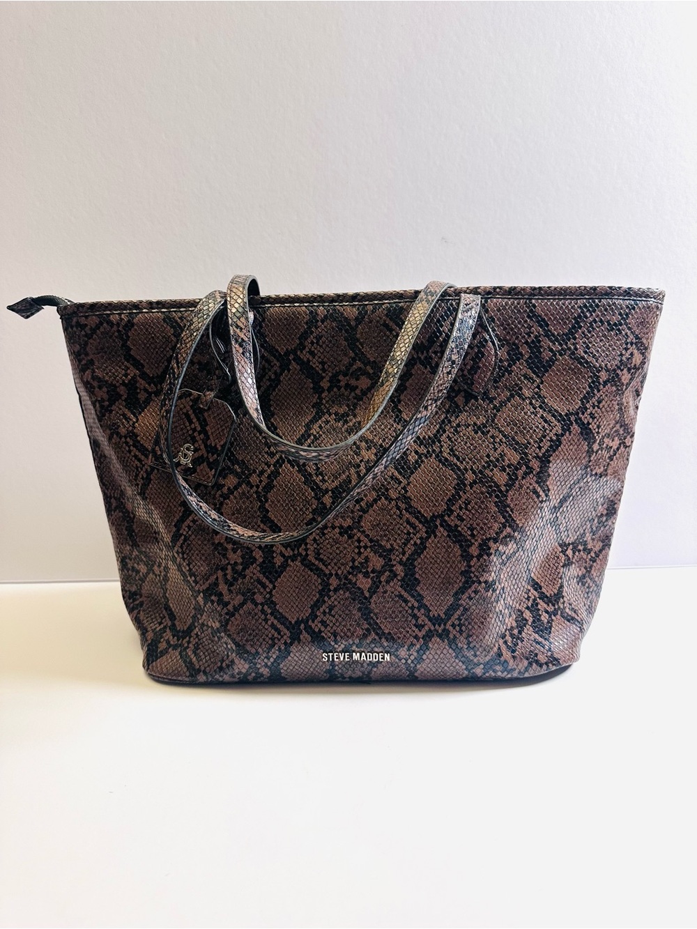 Steve Madden Wildly Chic Snake skin Style — Snakeskin-Print Tote 🐍✨2000s Glam